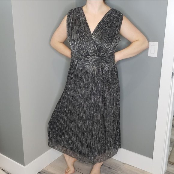 Jessica London Dresses & Skirts - Jessica London Metallic Midi Dress Draped Vneck Sleeveless Size 12W NWOT